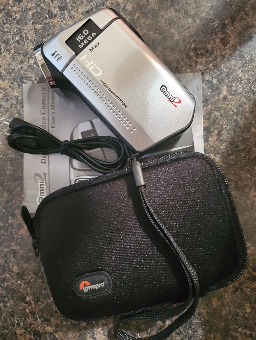 Omni2 16.0 Mega HD Compact Camcorder - Silver - BRAND NEW IN BOX. - Picture 6 of 8